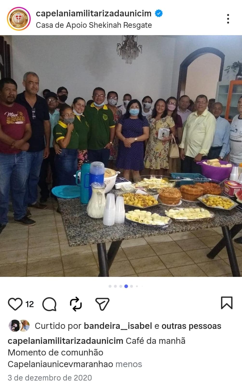 Café da manhã de comunhão servido aos acolhidos