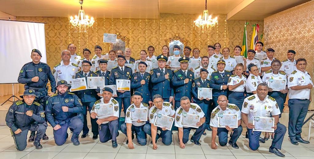 Turma de capelães UNICIM em solenidade de formatura